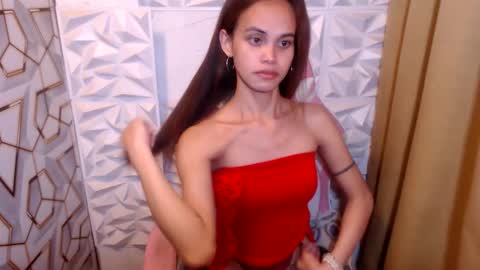 Snapshot of beccamiller22 chatting on 11.17.25 becca online show from 11.17.25