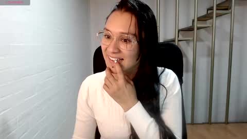 Daniela online show from 03.08.25