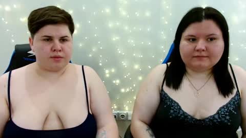 Snapshot of beckyandellen chatting on 05.14.26 BeckyAndEllen online show from 05.14.26