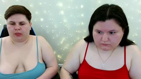 Snapshot of beckyandellen chatting on 06.23.26 BeckyAndEllen online show from 06.23.26