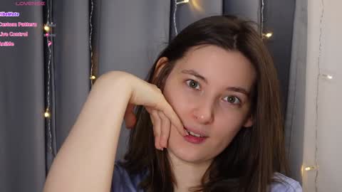 BeckyMartens come join me on    while im offline here  online show from 10.25.25