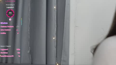 BeckyMartens come join me on    while im offline here  online show from 11.15.25