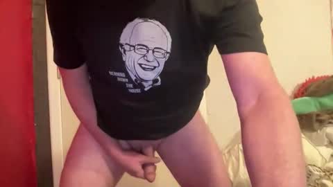 Snapshot of beelove2025 chatting on 12.21.25 beelove2025 online show from 12.21.25