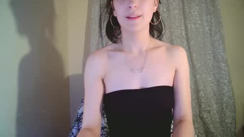 Mia online show from 10.29.25