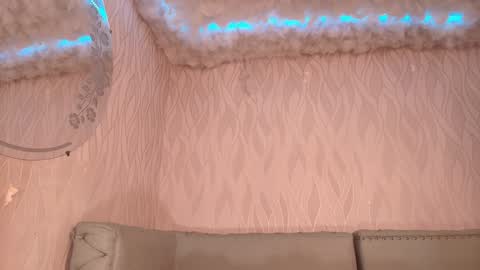 Snapshot of begoniia_ chatting on 12.22.24 Begonia online show from 12.22.24