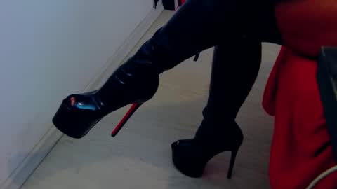 Snapshot of belatrixdomme chatting on 05.16.26 BelatrixDomme online show from 05.16.26