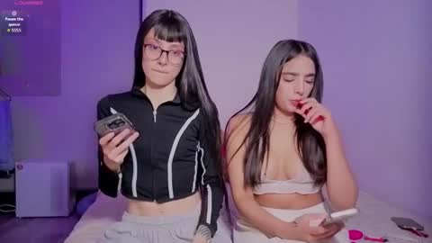 Snapshot of belaxmeganofficial chatting on 12.18.25 belaxmeganofficial online show from 12.18.25