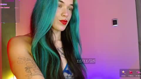 Snapshot of bell_art chatting on 11.11.25 online show from 11.11.25