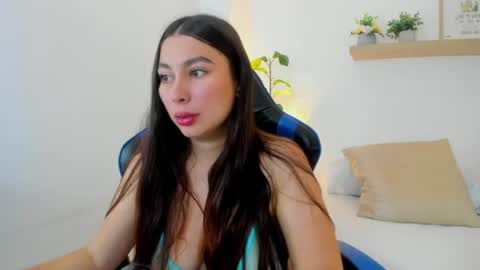 Snapshot of bella_99x chatting on 06.22.26 Bel 3 online show from 06.22.26