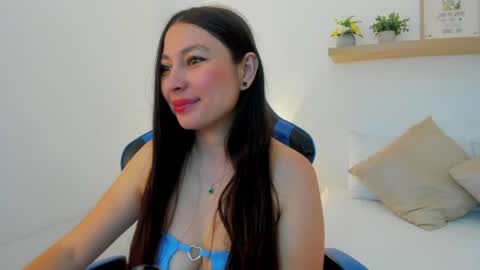 Snapshot of bella_99x chatting on 07.03.26 Bel 3 online show from 07.03.26