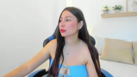 Snapshot of bella_99x chatting on 07.17.26 Bel 3 online show from 07.17.26