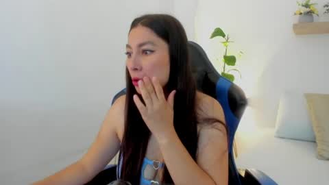 Snapshot of bella_99x chatting on 07.29.26 Bel 3 online show from 07.29.26