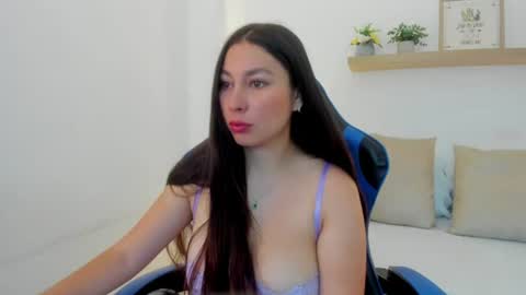Snapshot of bella_99x chatting on 07.30.26 Bel 3 online show from 07.30.26