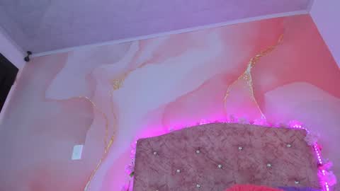 Snapshot of bella__sweets chatting on 01.27.25 Melanie online show from 01.27.25