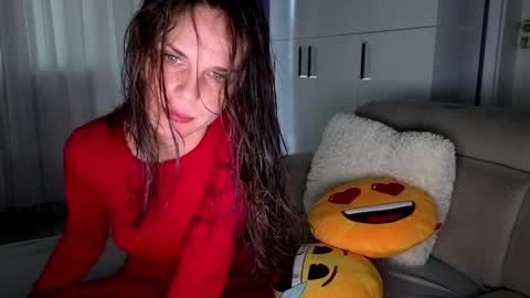 Alicia Belvedere online show from 11.16.25