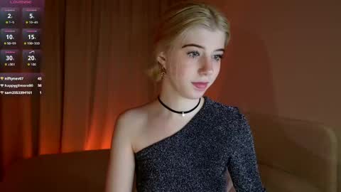 Snapshot of bella_amoury chatting on 05.12.26 Bella online show from 05.12.26