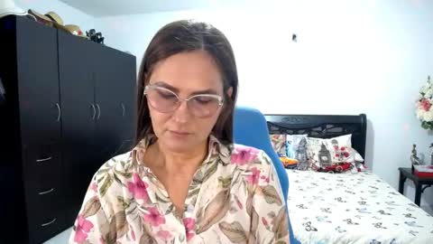 Snapshot of bella_ghisell chatting on 01.15.26 Bella online show from 01.15.26