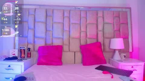 Snapshot of bella_haimi chatting on 03.01.26 bella online show from 03.01.26