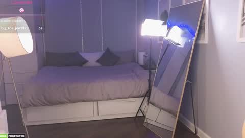 Bella next stream December 2 at 9pm gmt online show from 01.09.25