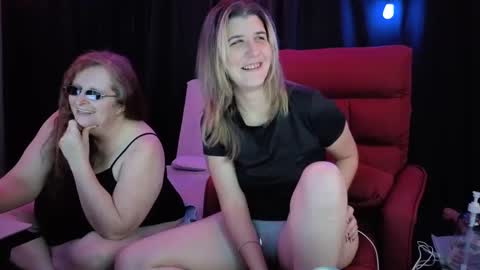 Snapshot of bella_james_1988 chatting on 09.15.25 Bella James online show from 09.15.25