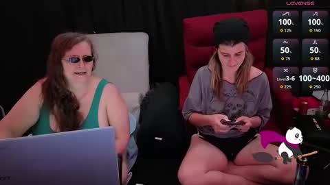 Snapshot of bella_james_1988 chatting on 10.28.25 Bella James online show from 10.28.25