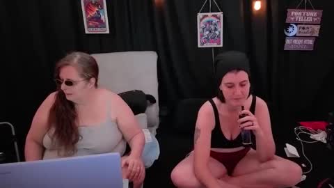 Snapshot of bella_james_1988 chatting on 11.03.25 Bella James online show from 11.03.25