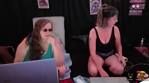 Snapshot of bella_james_1988 chatting on 11.09.25 Bella James online show from 11.09.25