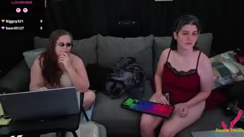 Snapshot of bella_james_1988 chatting on 12.19.25 Bella James online show from 12.19.25