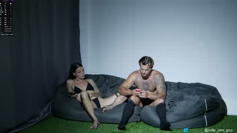 Snapshot of bella_john_grey chatting on 06.19.26 online show from 06.19.26