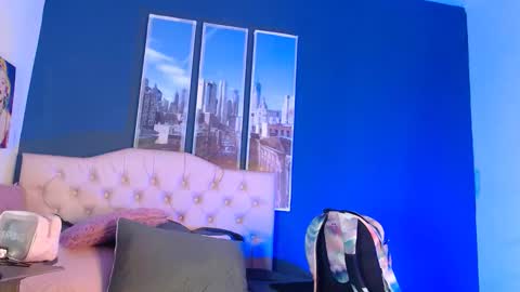 Snapshot of bella_lr chatting on 05.09.26 Valentina online show from 05.09.26