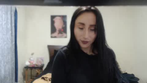 bella_luna34 online show from 04.16.26