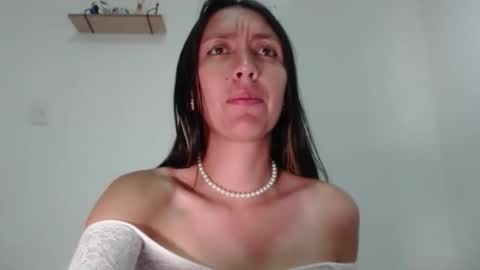 Bella Marlowe online show from 10.02.25