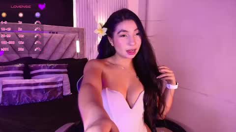 bella_martini_ online show from 05.13.26