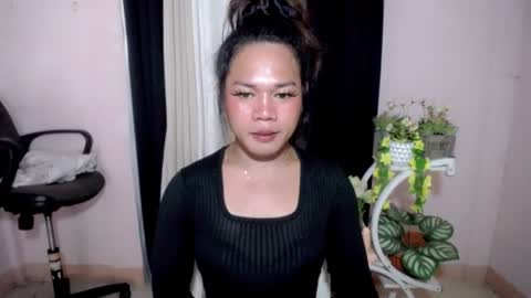 Snapshot of bella_ngo chatting on 06.19.26 bella_ngo online show from 06.19.26