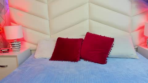 bella_peach_ online show from 03.25.26