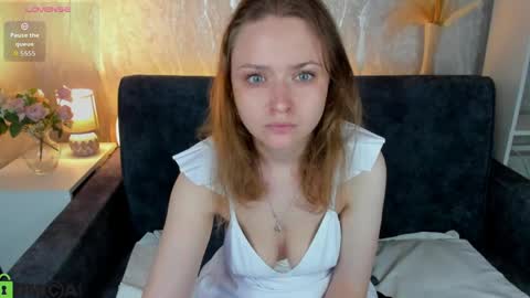 Snapshot of bella_ramsi chatting on 06.08.26 Linda Bella online show from 06.08.26