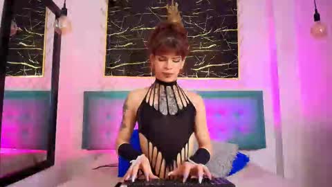 Snapshot of bella_salvatore chatting on 09.09.25 online show from 09.09.25