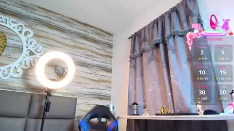 Snapshot of bella_salvatore chatting on 09.12.25 online show from 09.12.25