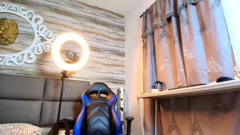 Snapshot of bella_salvatore chatting on 09.21.25 online show from 09.21.25