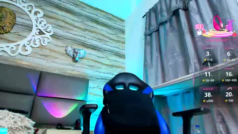 Snapshot of bella_salvatore chatting on 10.07.25 online show from 10.07.25