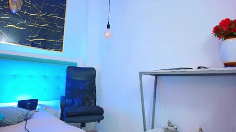     online show from 11.09.25