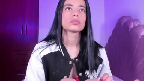 Snapshot of bella_sun_ chatting on 09.14.25 Valeria Model Independent online show from 09.14.25