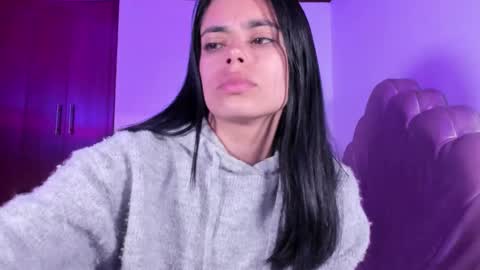 Snapshot of bella_sun_ chatting on 10.03.25 Valeria Model Independent online show from 10.03.25