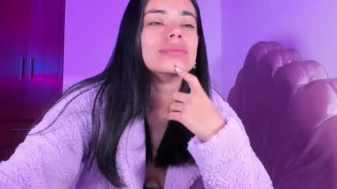 Snapshot of bella_sun_ chatting on 10.05.25 Valeria Model Independent online show from 10.05.25