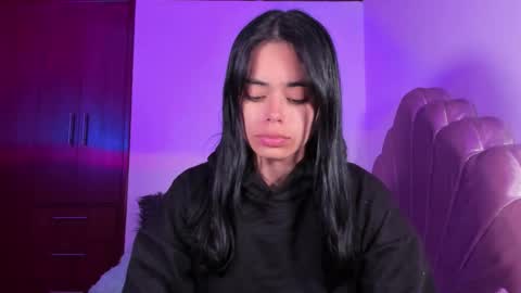 Snapshot of bella_sun_ chatting on 10.28.25 Valeria Model Independent online show from 10.28.25