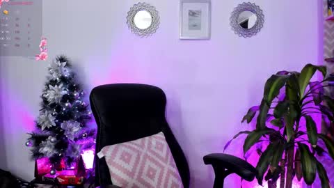 Bella online show from 12.22.24