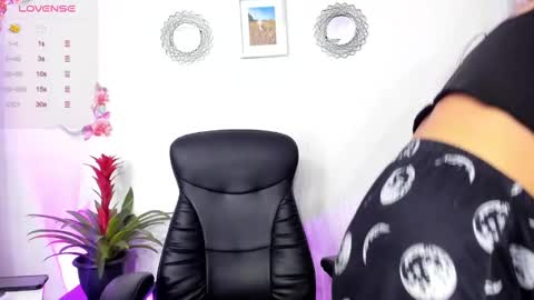 Bella online show from 02.25.25