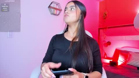 Snapshot of bella_walker_ chatting on 02.17.26 BELLA online show from 02.17.26