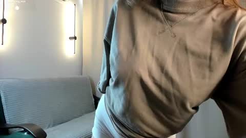 bella_xiss online show from 07.06.26
