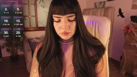 Bella  online show from 10.26.25